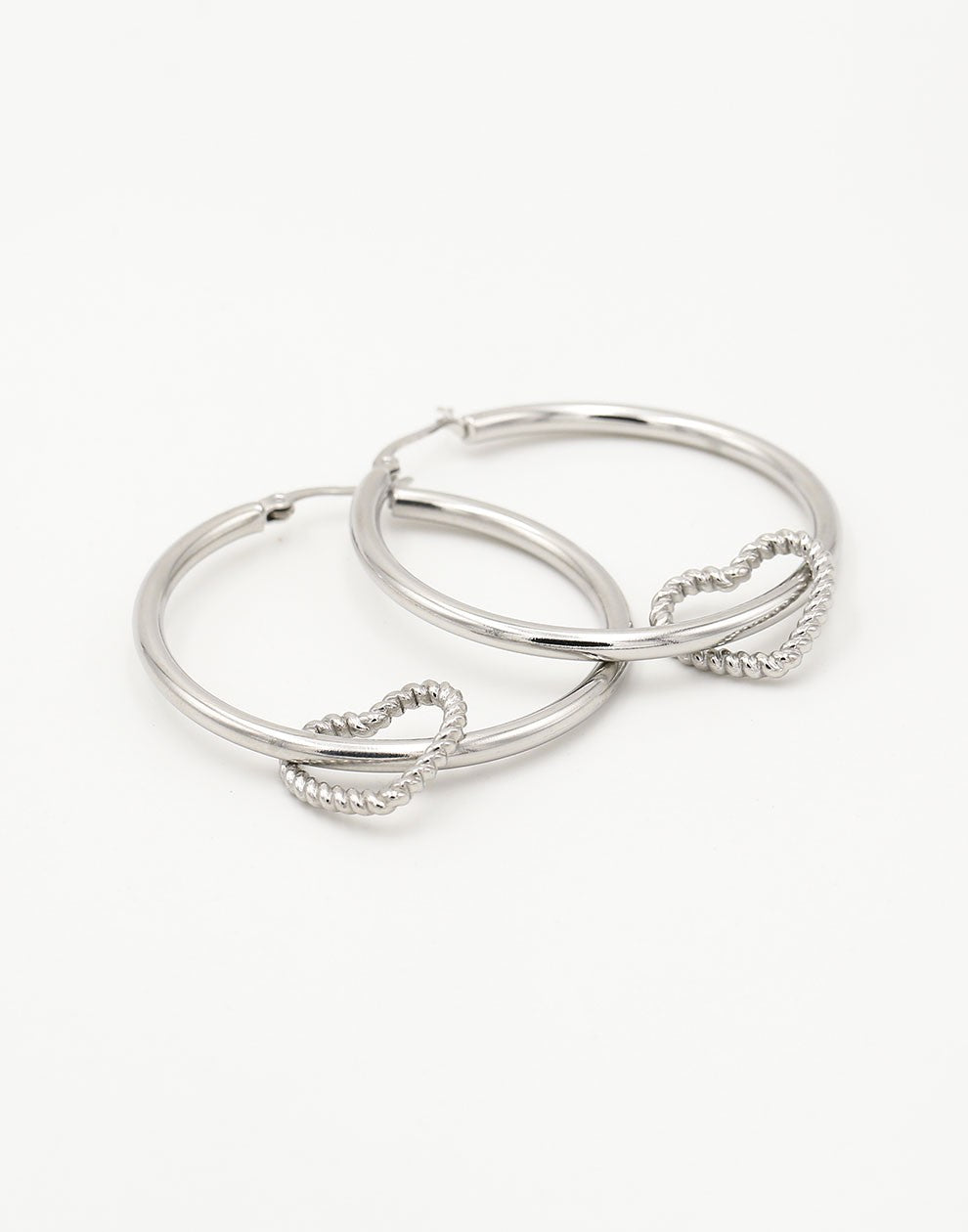 hoops met hartje zilverkleurig