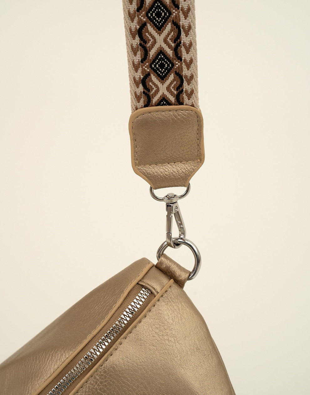 Hip and/or crossbody bag with beautiful gold-colored bag strap
