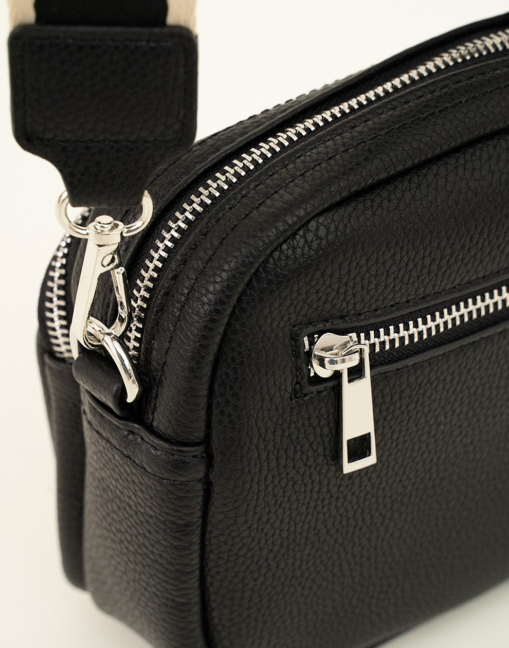 Crossbody tas met twee vakken zwart