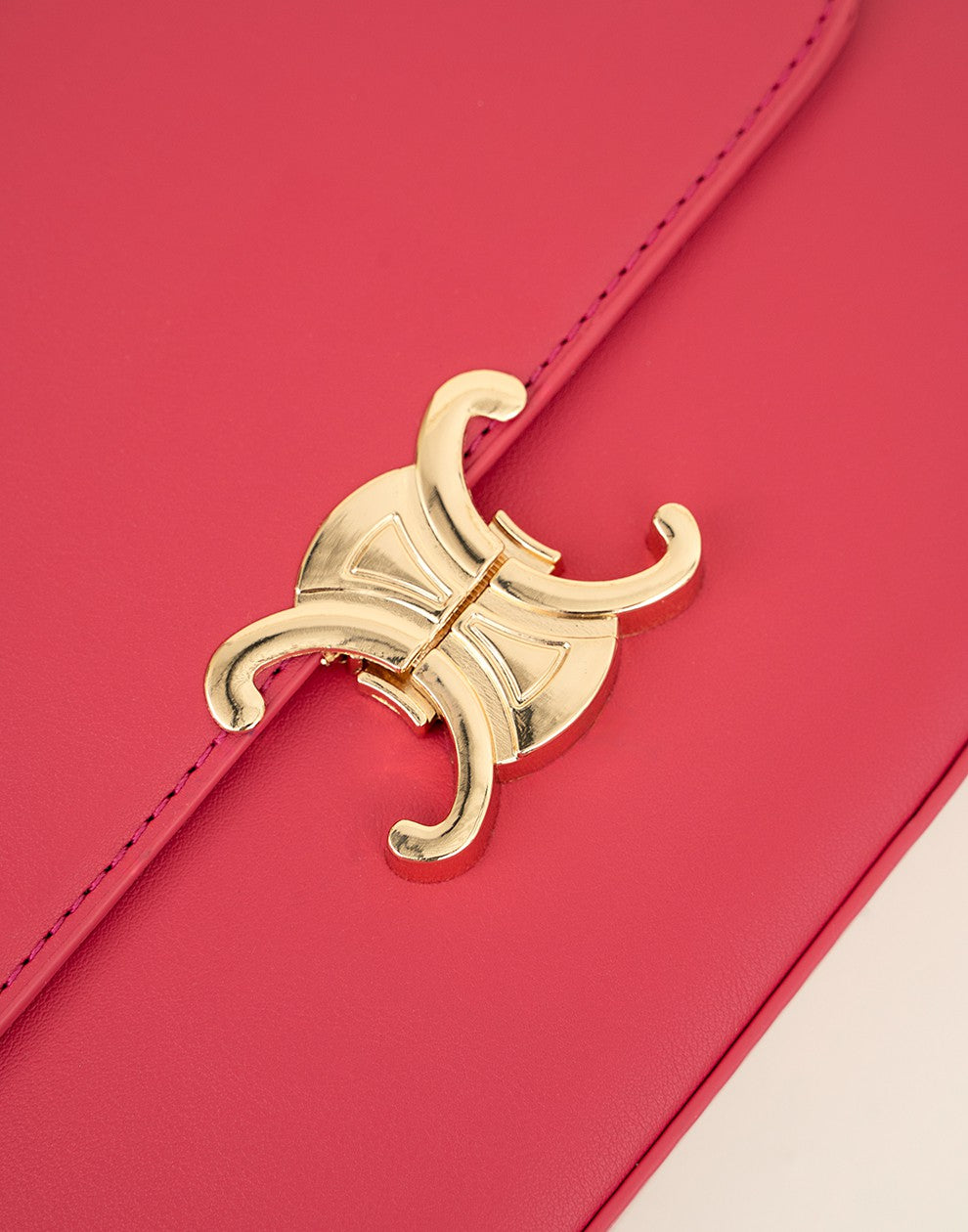 crossbody tas met gesp fuchsia