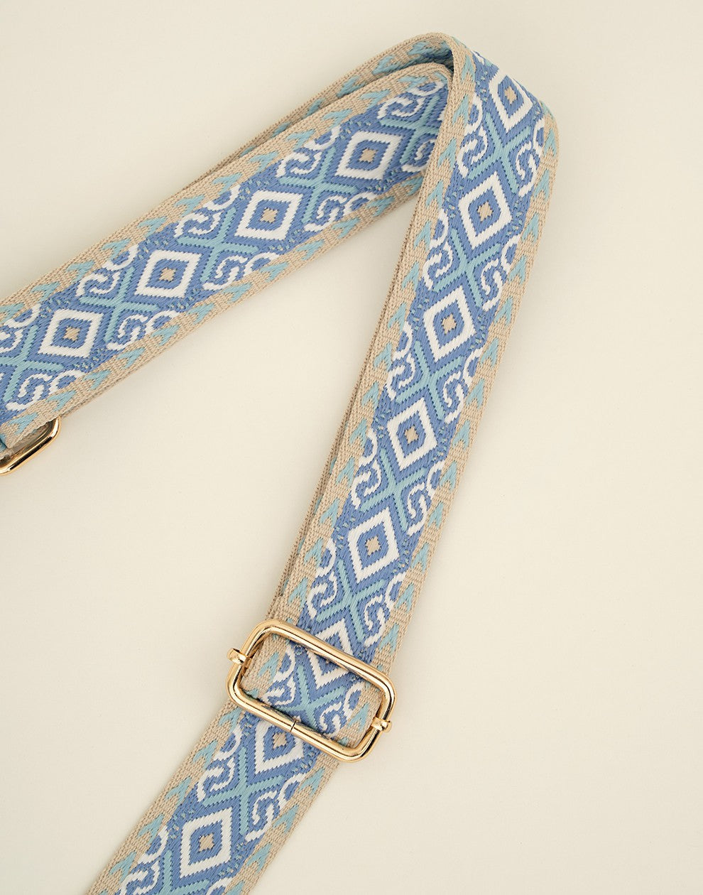 Trendy lichte jeans tas met bewerkte strap