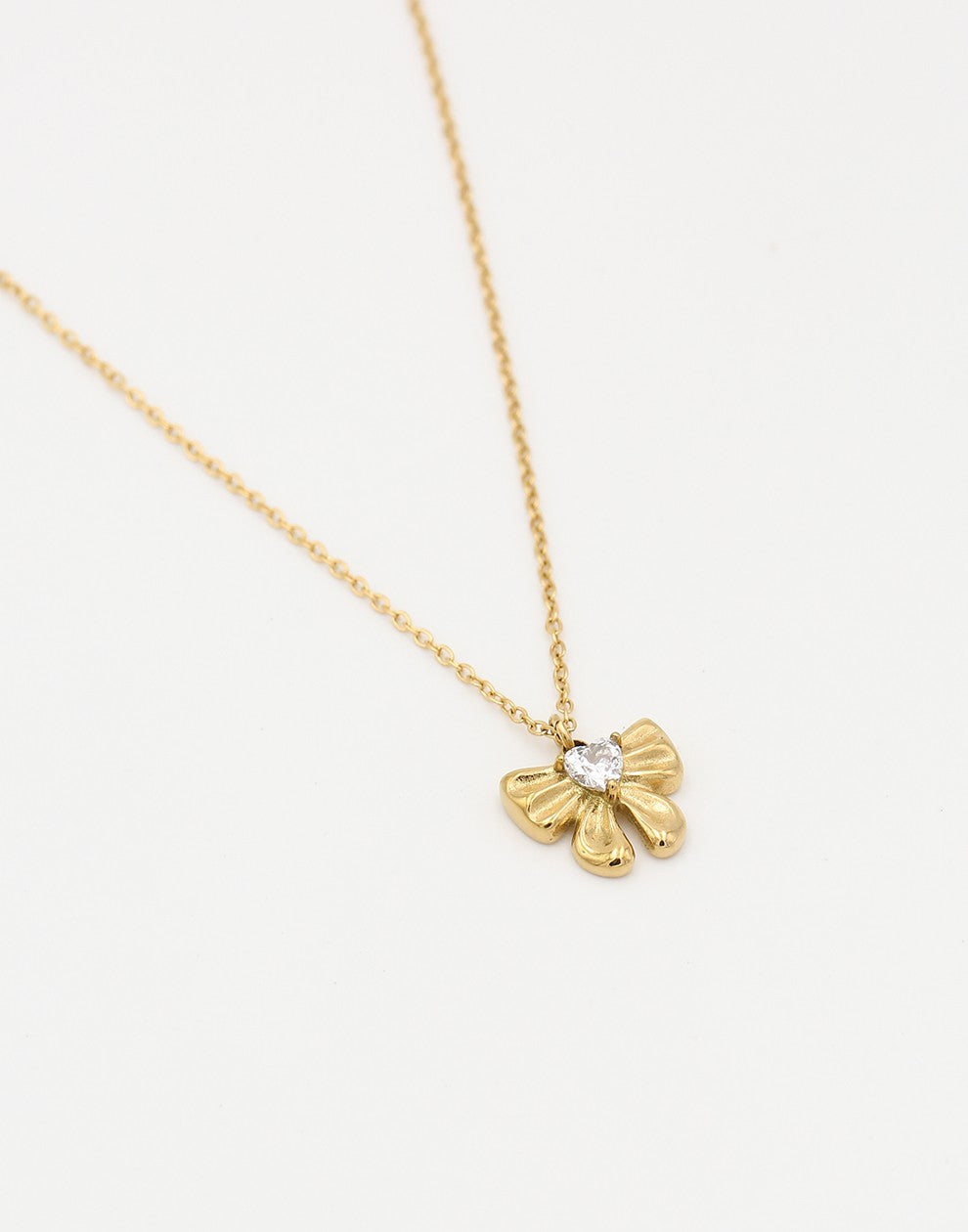 ketting strikje met steen