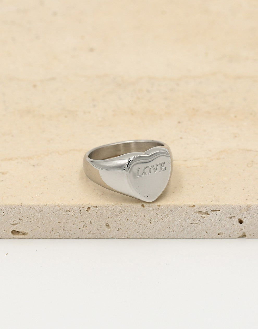 Zegelring hart love zilverkleurig