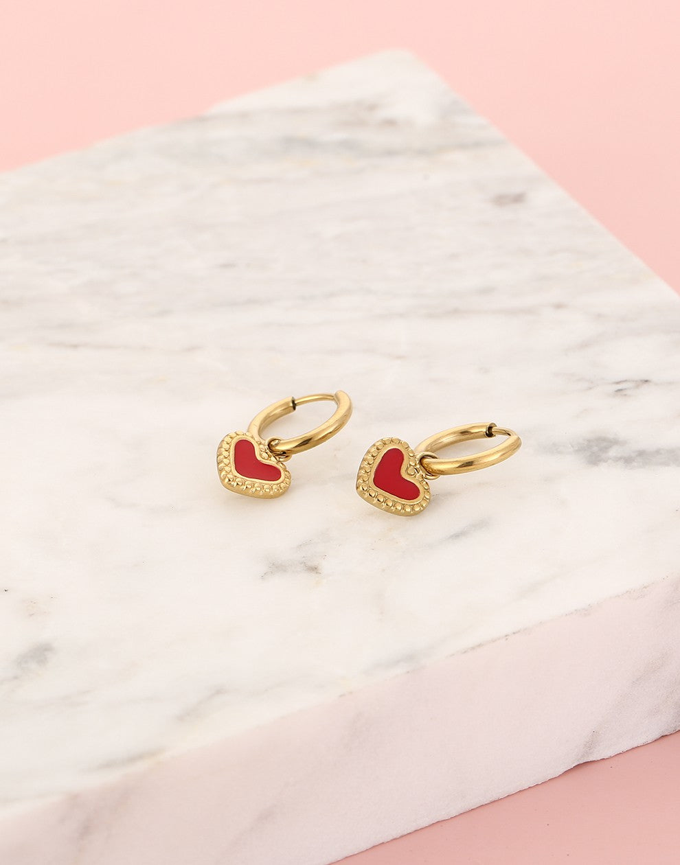 oorringen vintage hartjes rood goudkleurig