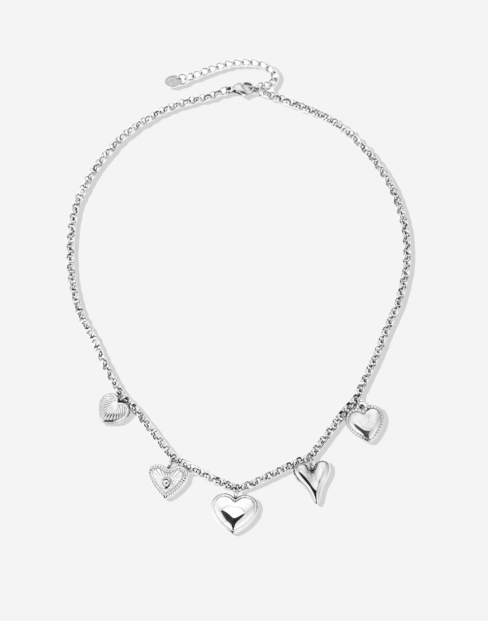 minimalistische bedelketting hartjes zilverkleurig