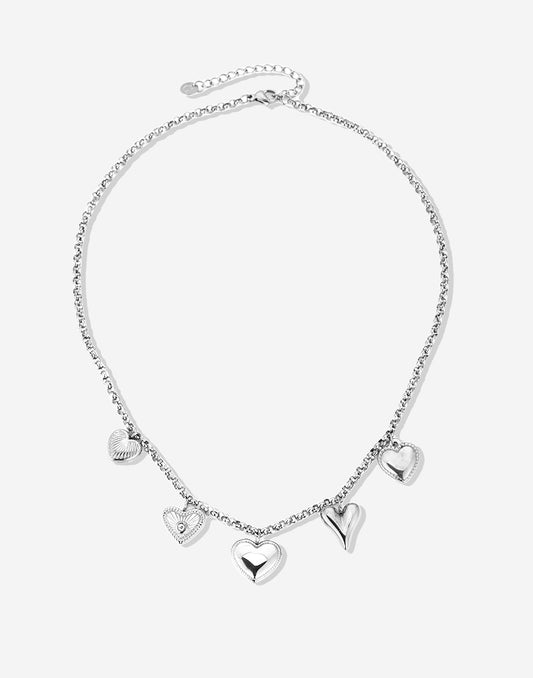 minimalistische bedelketting hartjes zilverkleurig