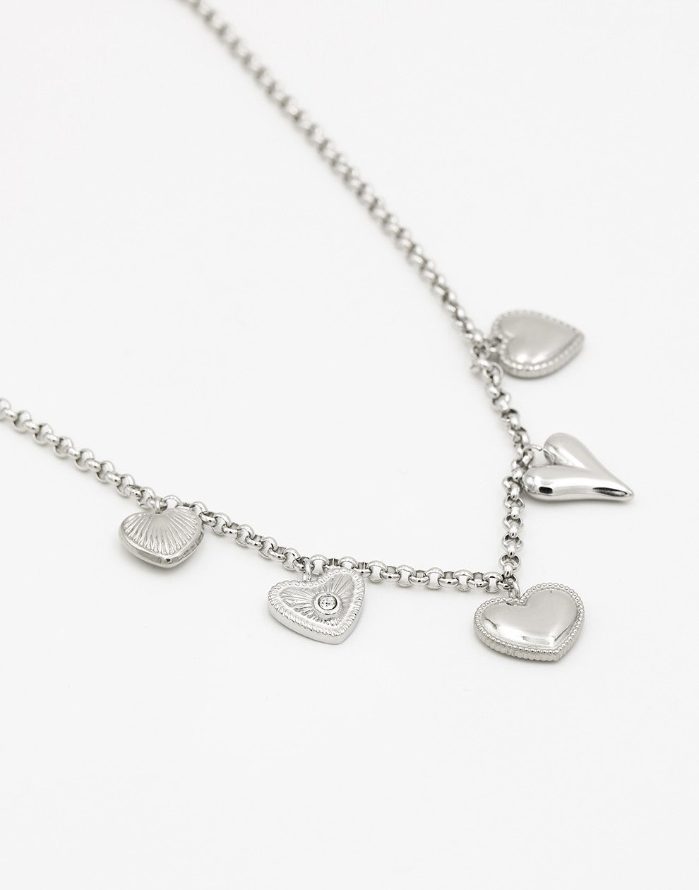 minimalistische bedelketting hartjes zilverkleurig