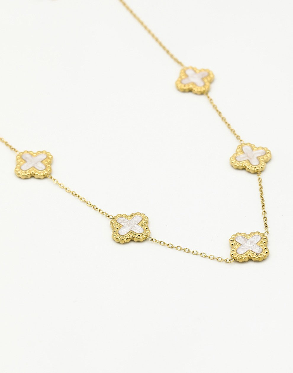 ketting witte klavers goukleurig