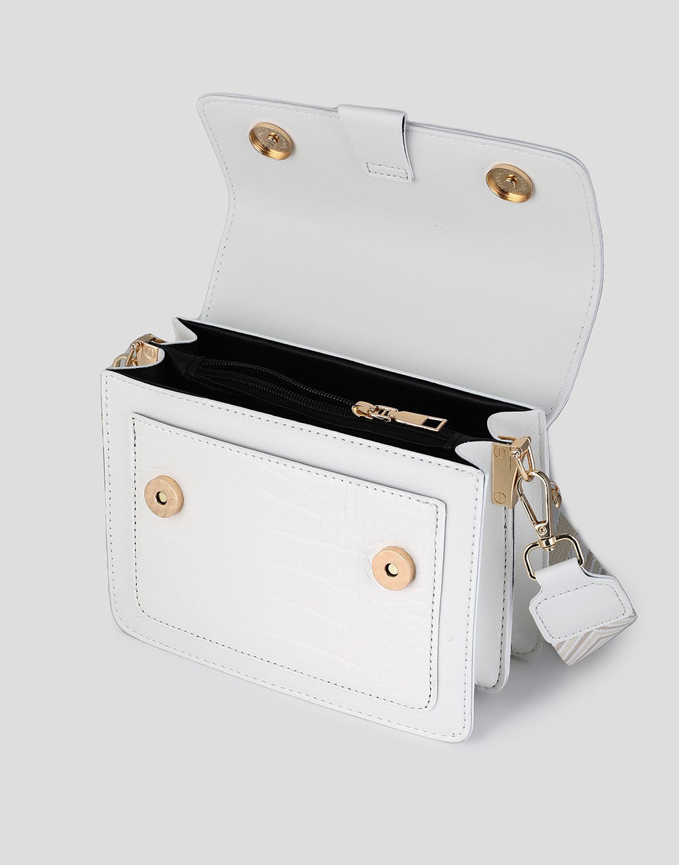 White crocodile shoulder bag with luxurious strap