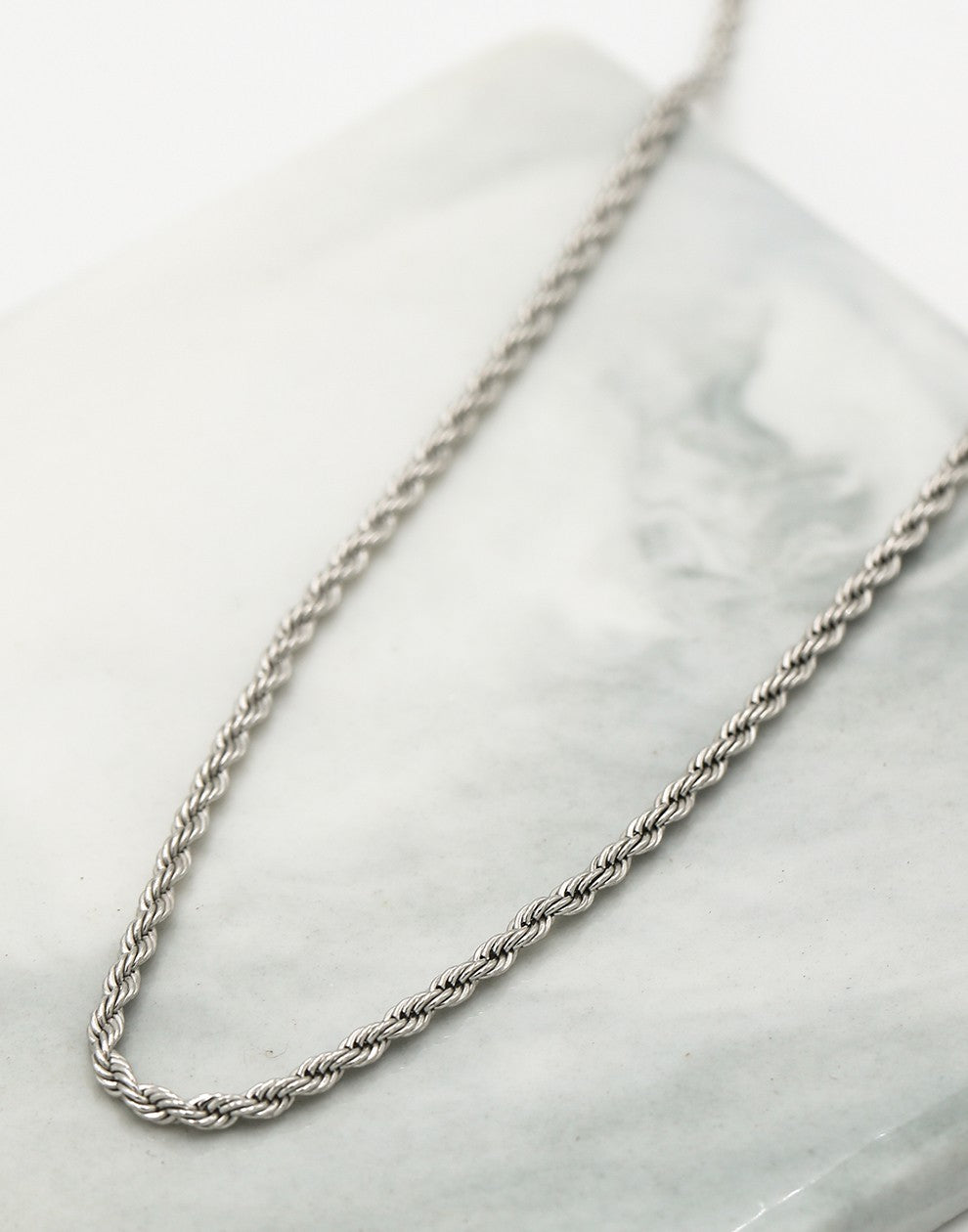 Gedraaide ketting zilverkleurig