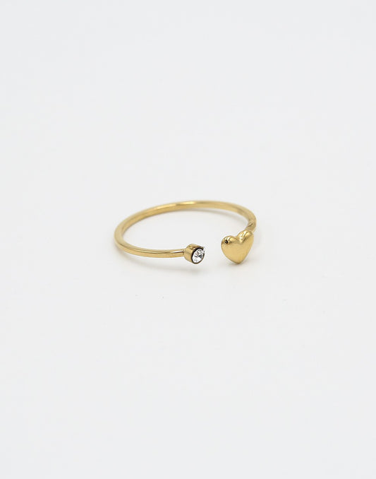 Ring heart with stone in gold color
