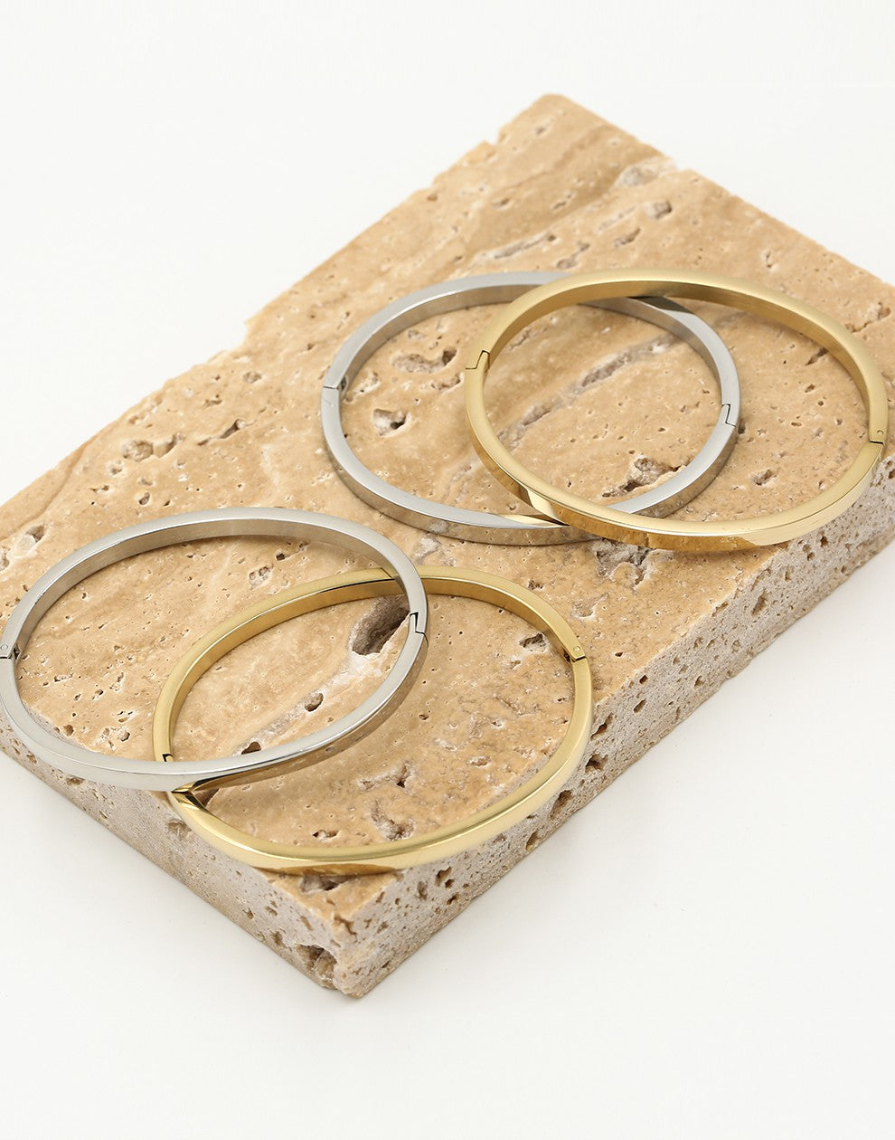 Slaven armband bangle goudkleurig
