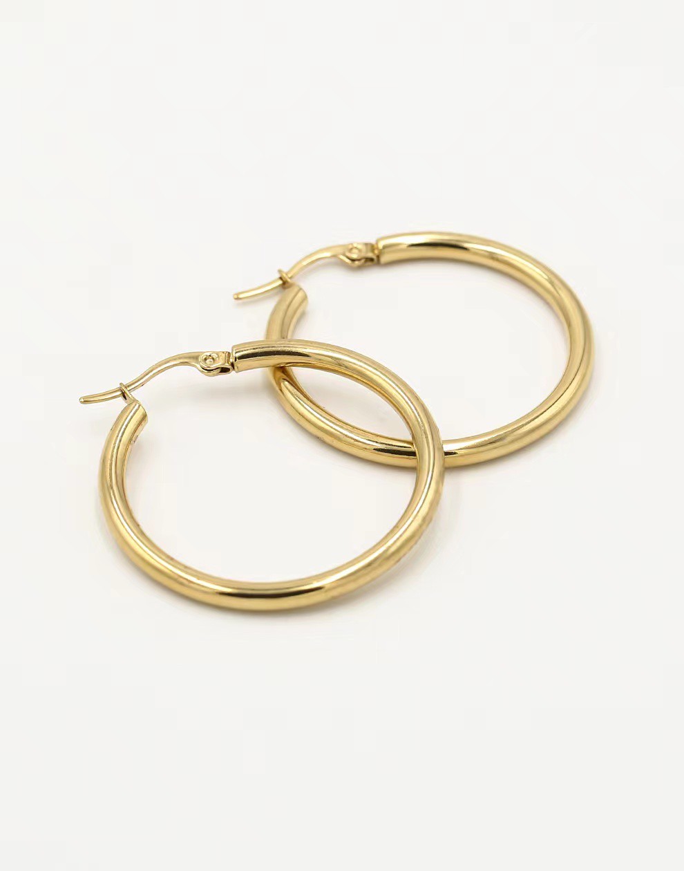 Oorringen hoops goudkleurig 30mm