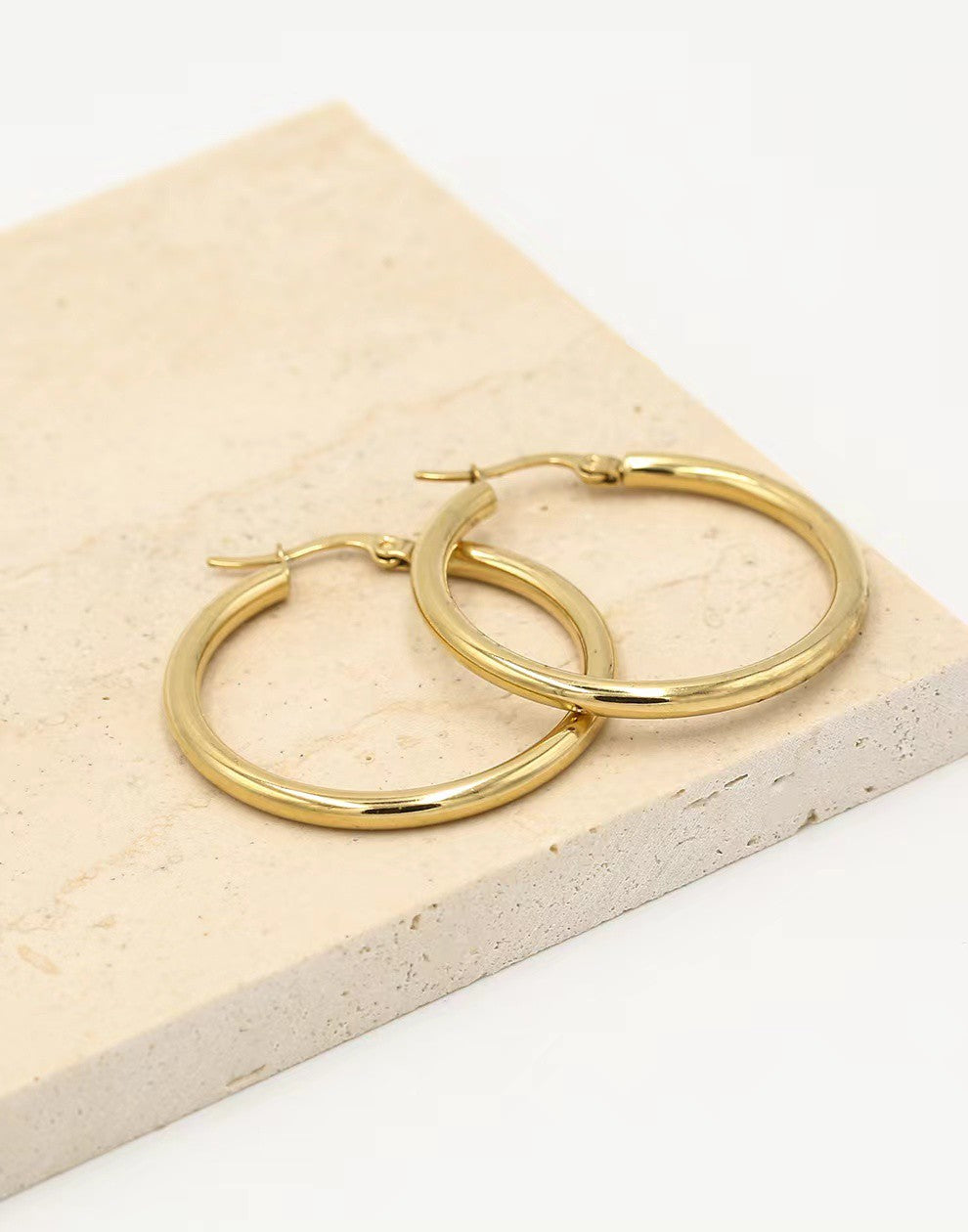 Oorringen hoops goudkleurig 30mm