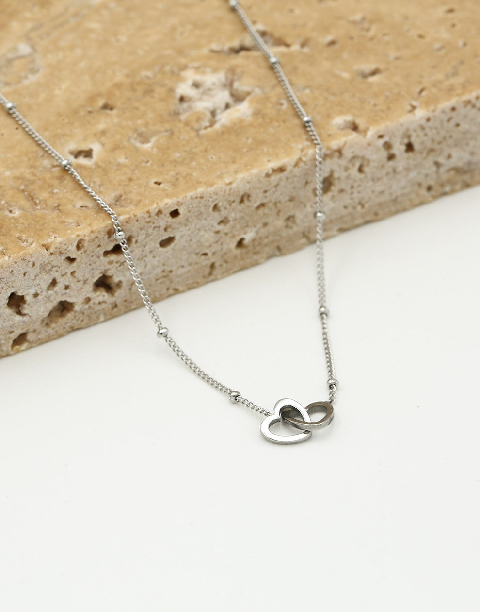 Ketting met dubbele hartjes zilverkleurig