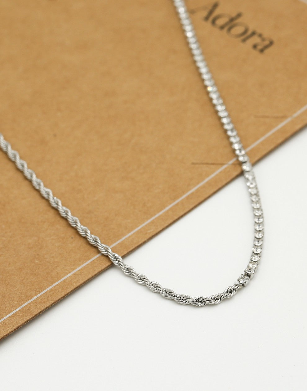 Ketting tennis en gedraaide schakel zilverkleurig