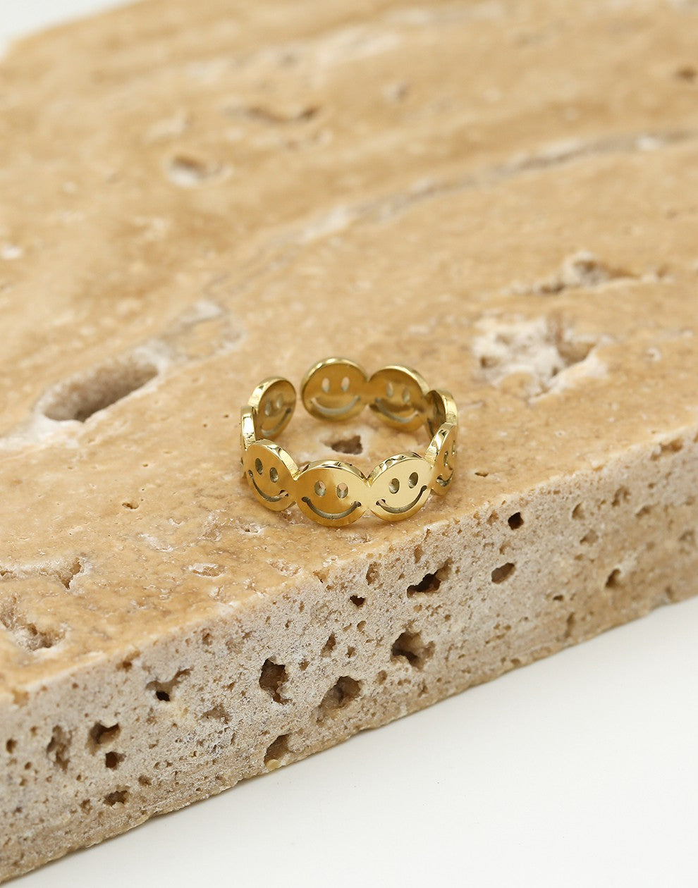 Ring goudkleurig smiley