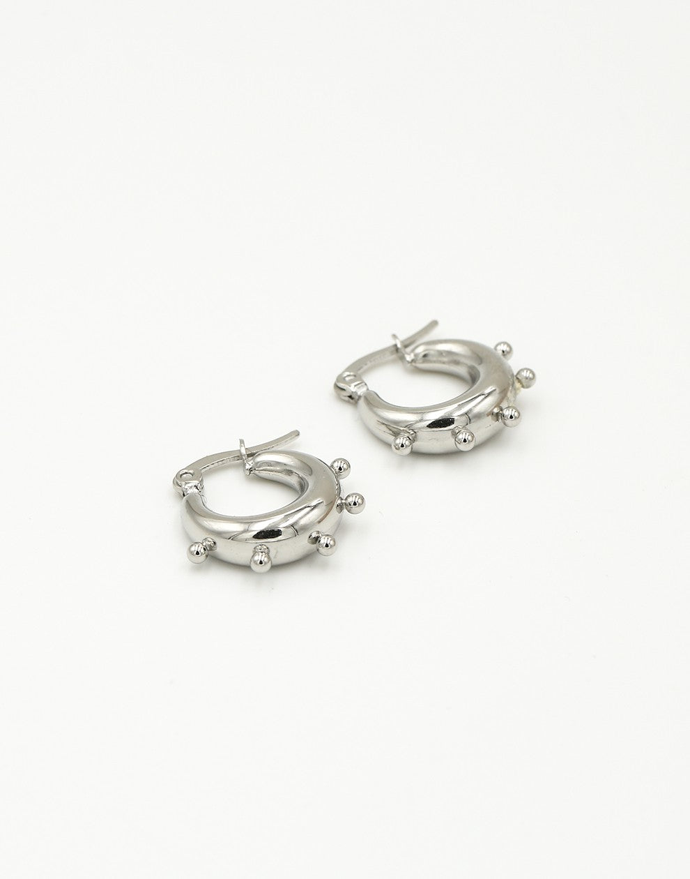 Bali silver-colored earring