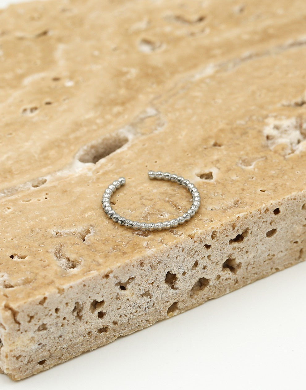 Ring zilverkleurig bolletjes