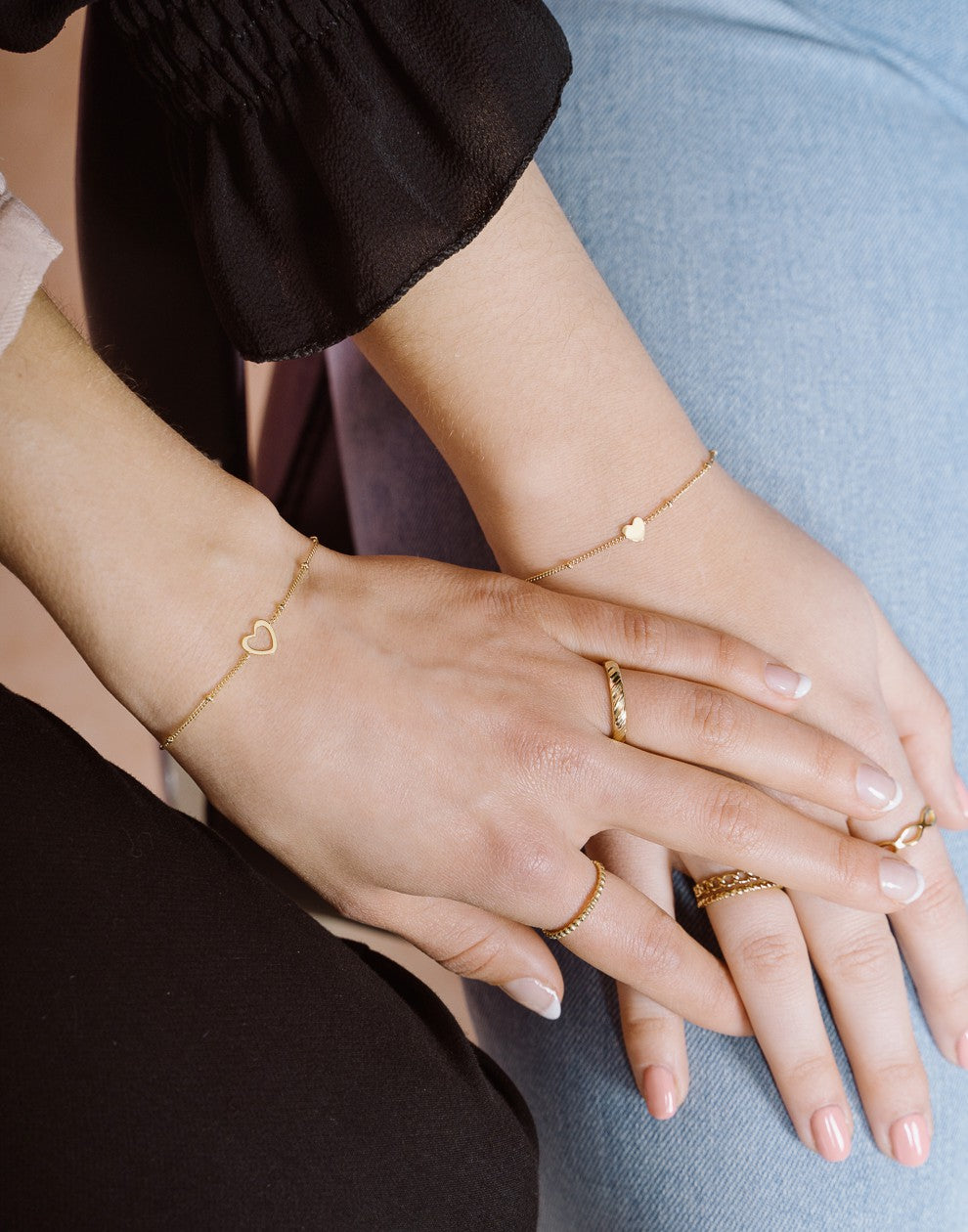 Vriendschapsarmbanden set love goudkleurig