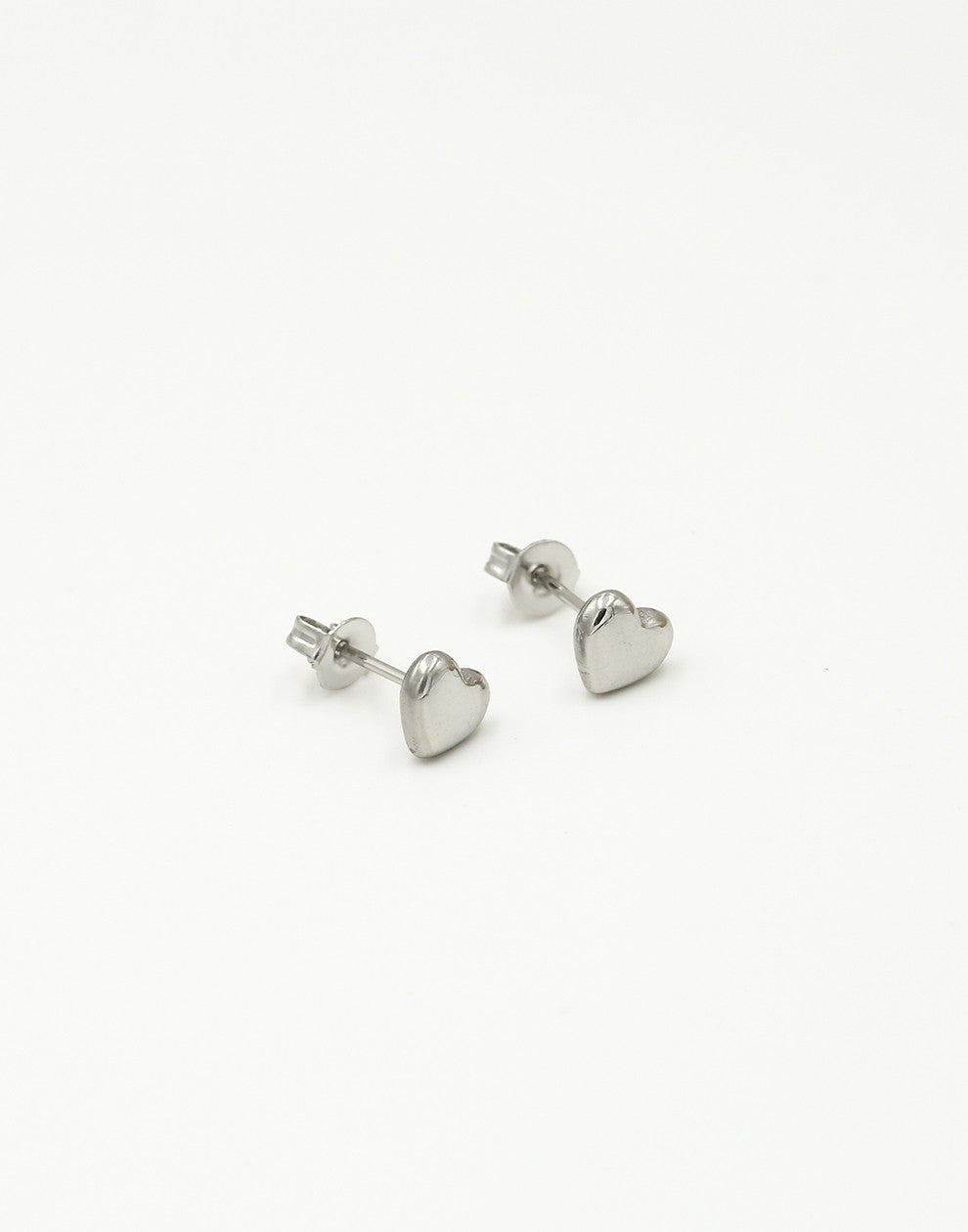 Studs hartje zilverkleurig