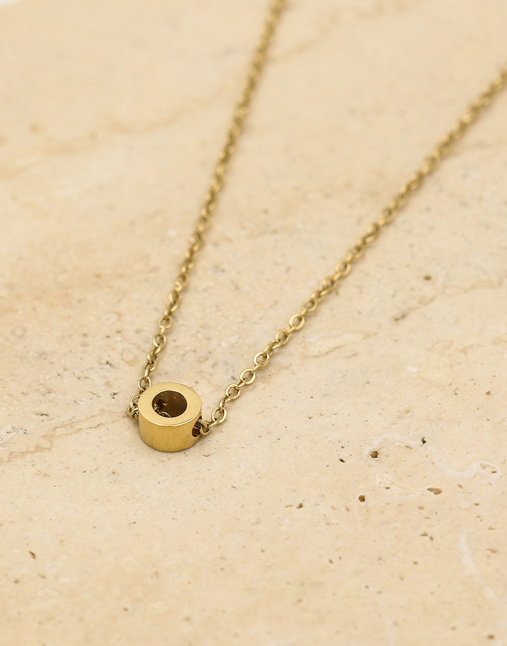 Initialen ketting letter O goudkleurig