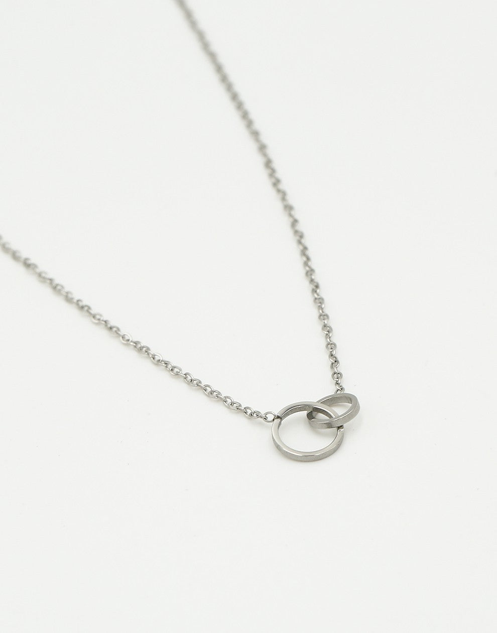 Ketting 2 open rondjes verbonden zilverkleurig