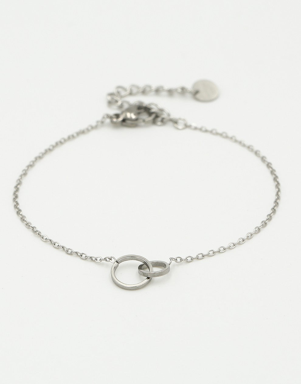 Armband 2 open rondjes verbonden zilverkleurig