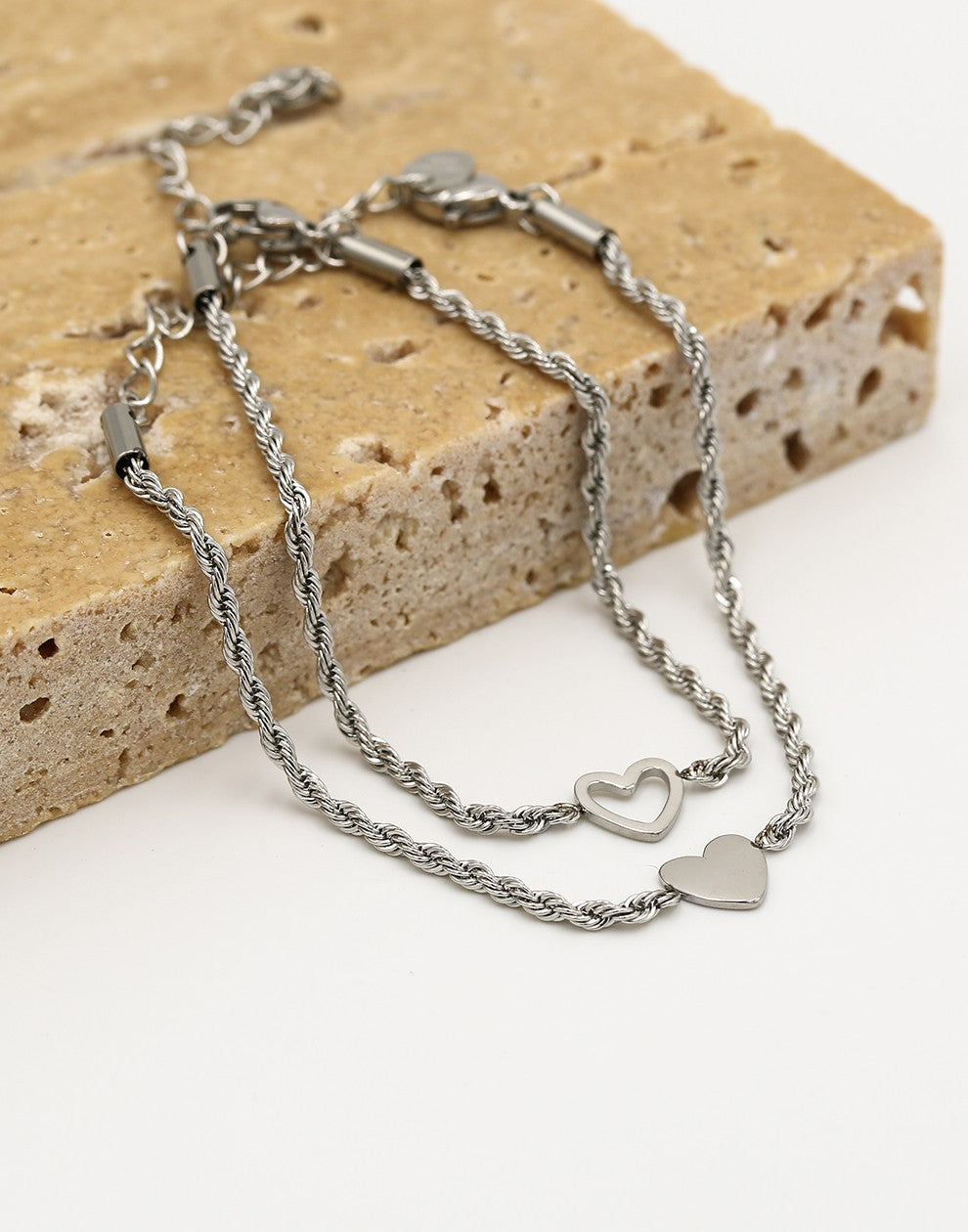 Armbanden set hartjes zilverkleurig