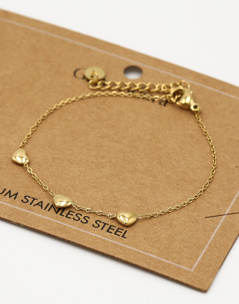 Armband drie hartjes goudkleurig