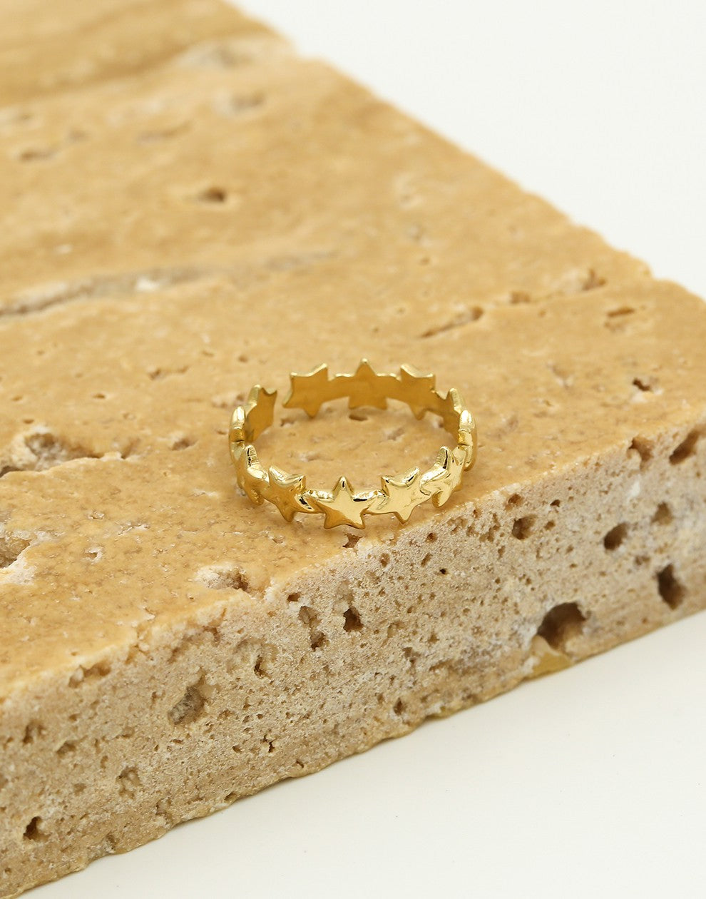 Ring stars gold-colored