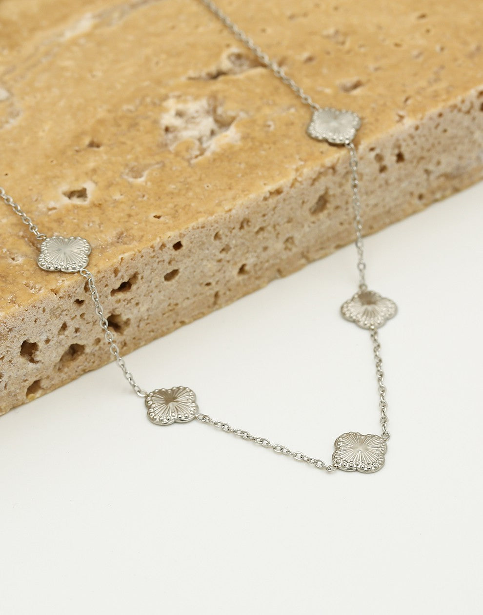 five clover necklace glitter silver-colored