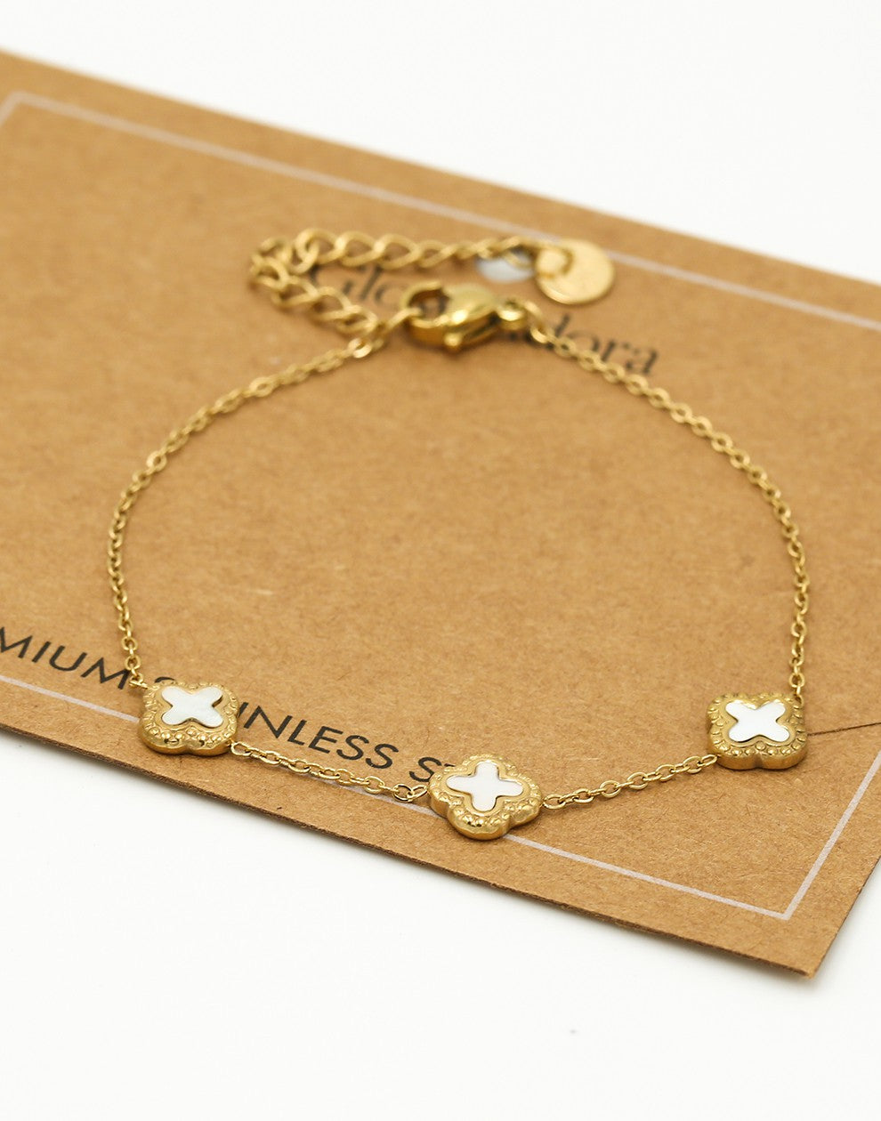 Armband klavers wit goudkleurig