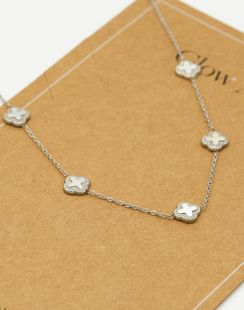 Ketting klavers wit zilverkleurig