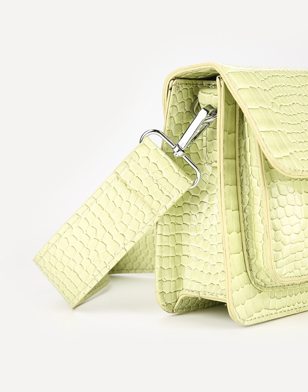 Schoudertas Croco print licht groen