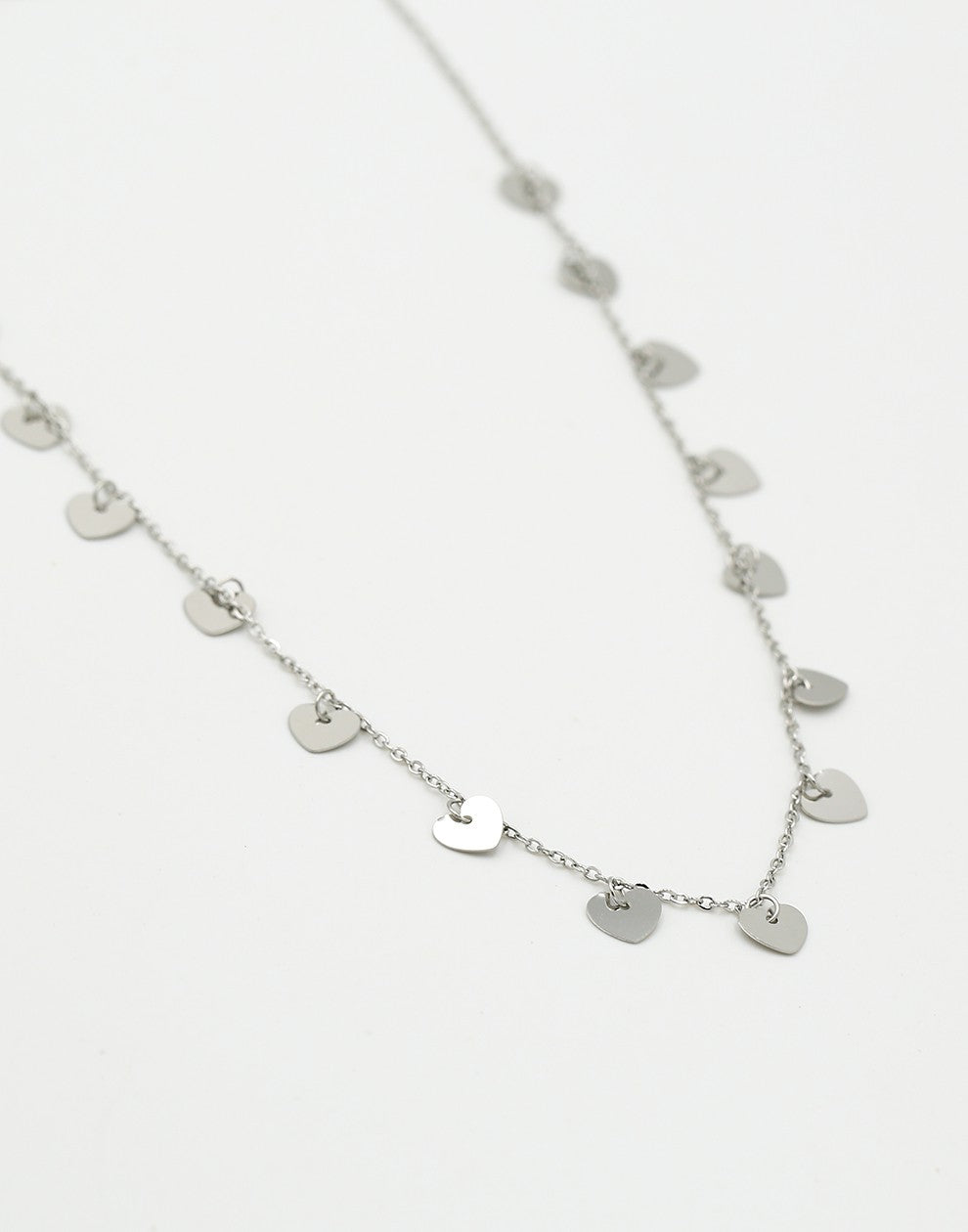 Ketting hangende hartjes zilverkleurig