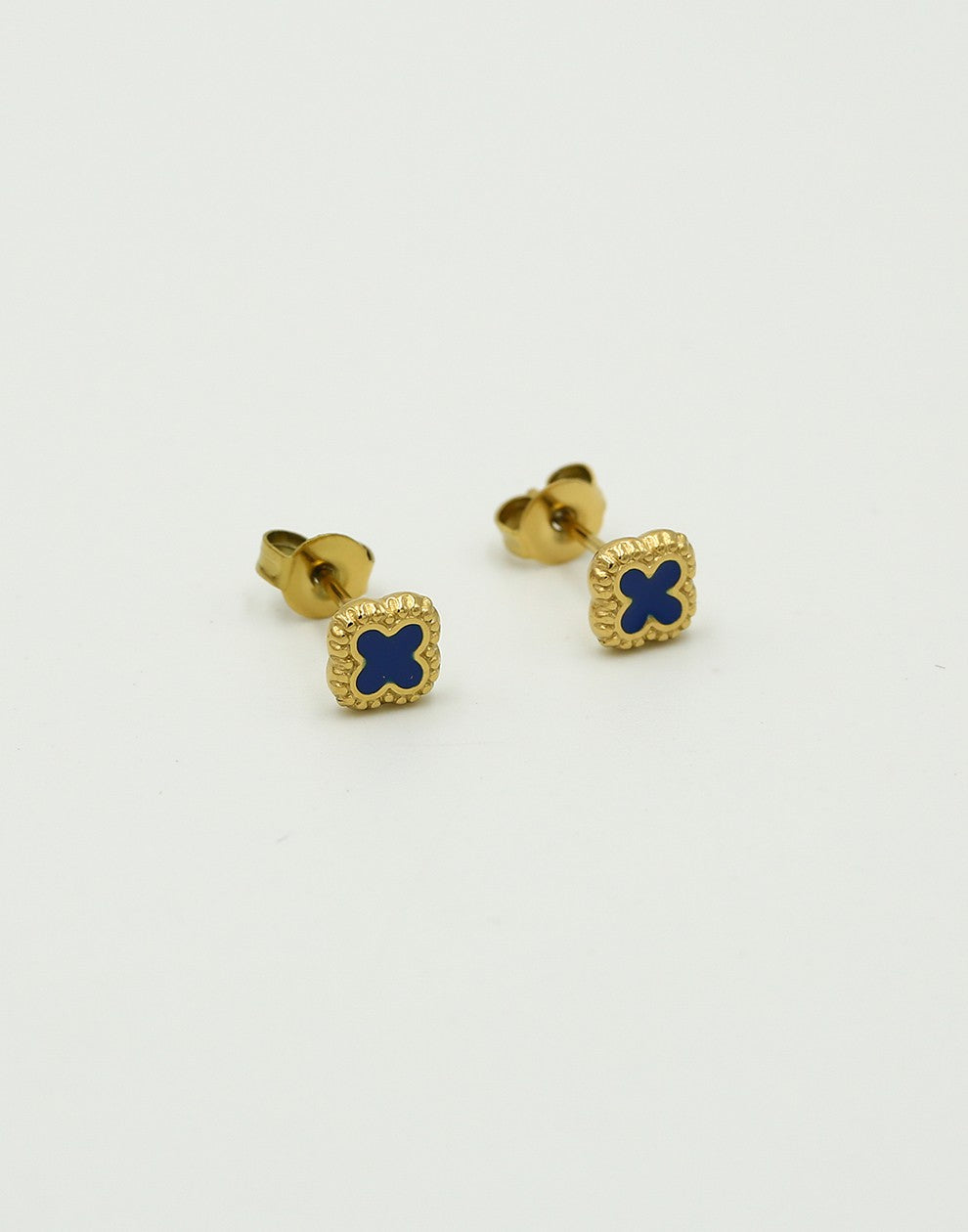 Studs klavers blauw goudkleurig