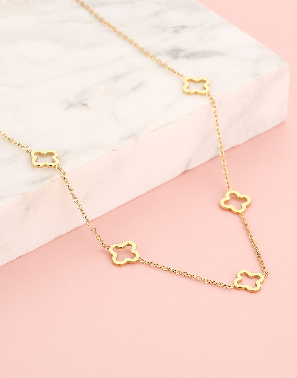 Ketting 5 open klavers goudkleurig