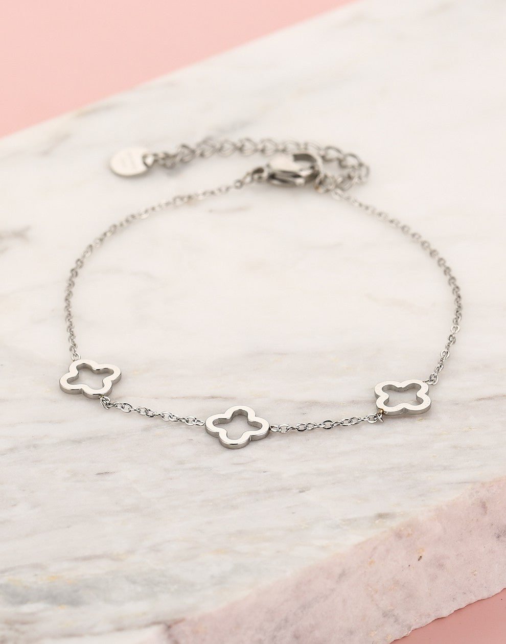 armband 3 open klavers zilverkleurig