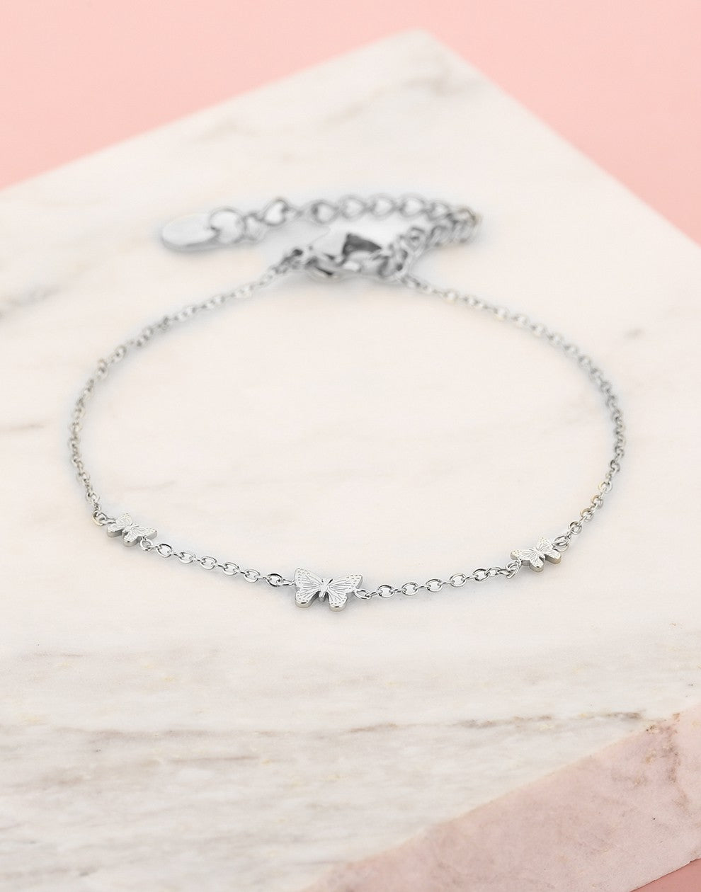 Armband vlinders zilverkleurig