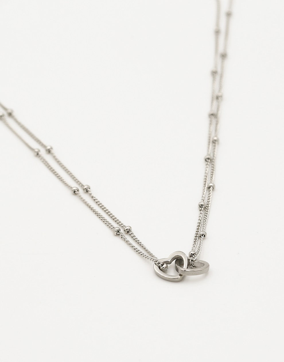 ketting bolletjes met dubbele hartjes zilverkleurig