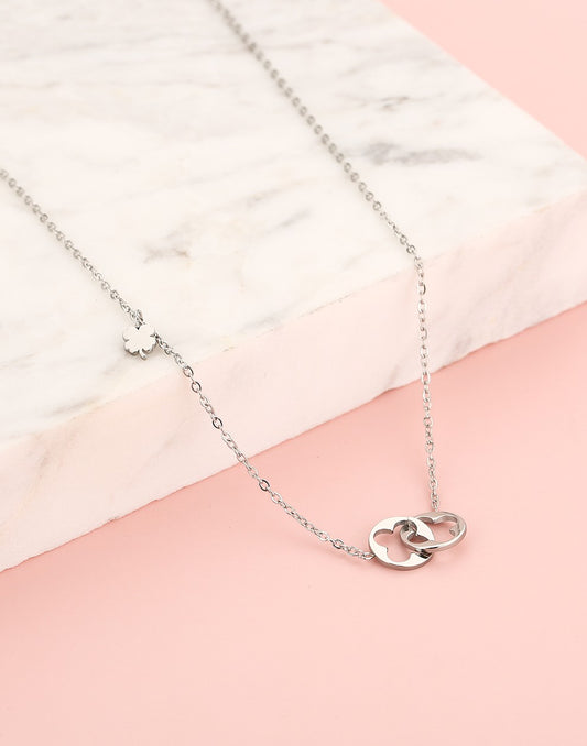 Necklace with double clovers connected in silver color