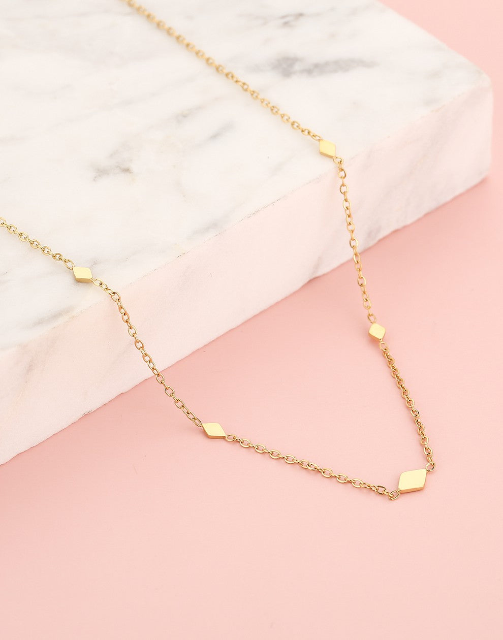 ketting ruitjes goudkleurig