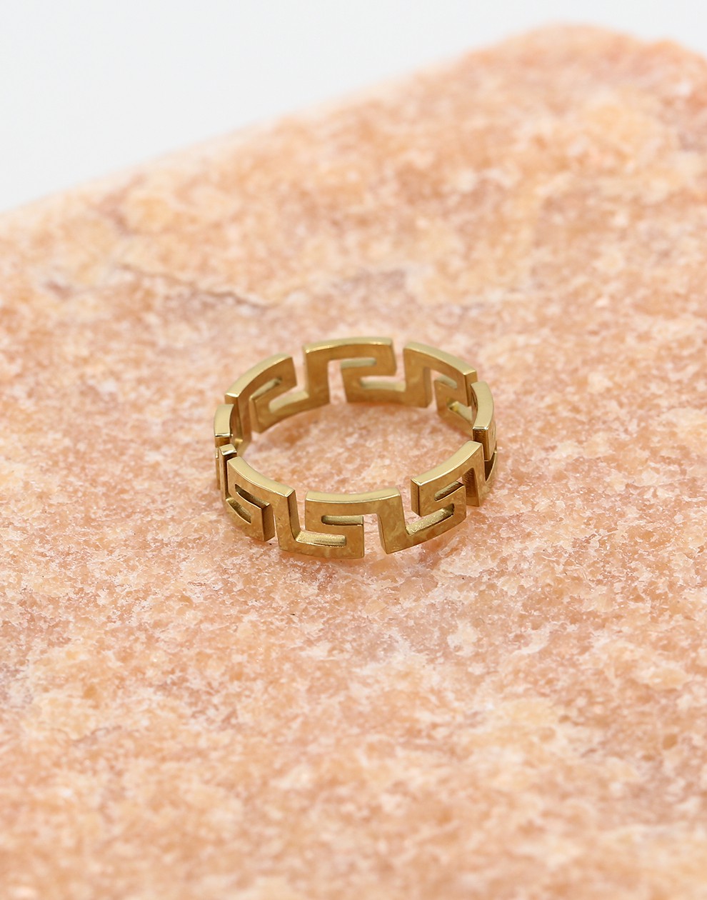 Ring Z patroon goudkleurig