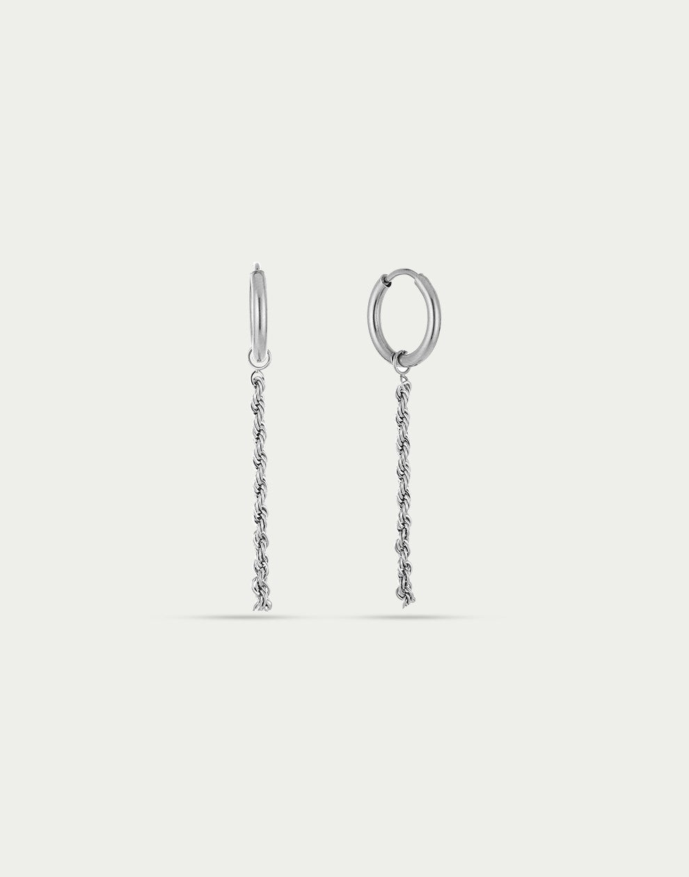 Oorringen gedraaide chain hanger zilverkleurig
