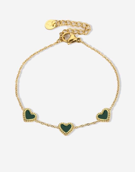 Armband drie hartjes goudkleurig groen