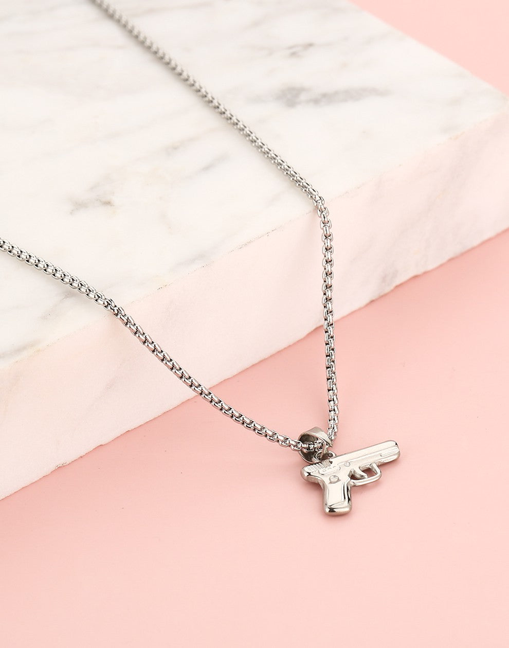 pistool ketting zilverkleurig