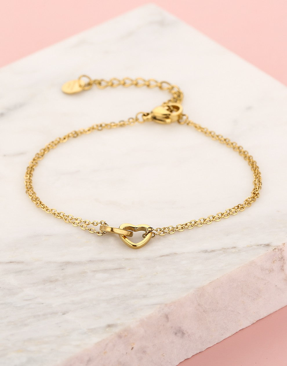 minimalistische armband hartjes goudkleurig