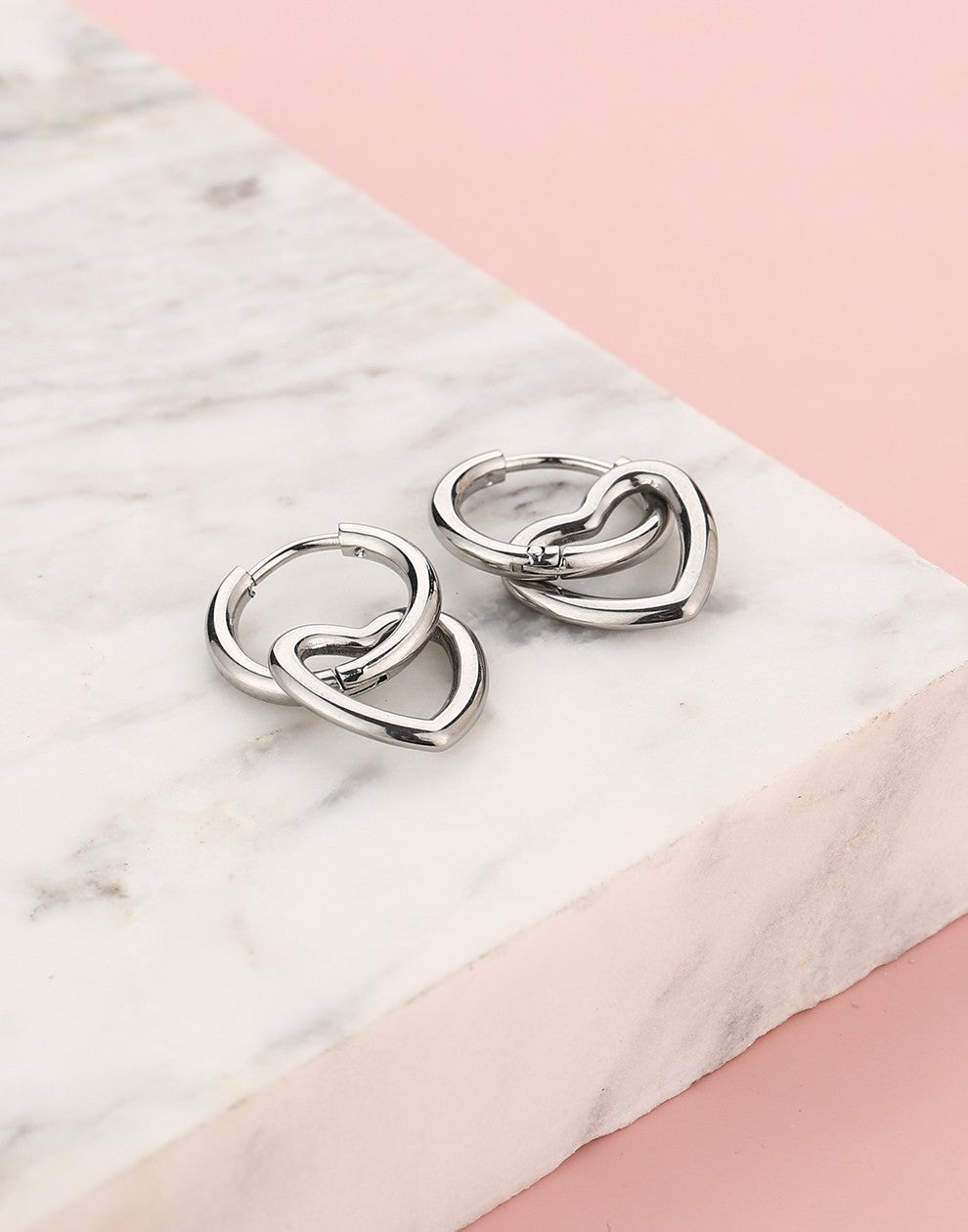 oorringen vallend hartje zilverkleurig