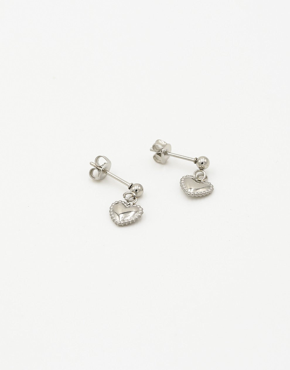oorknopjes hartje zilverkleurig